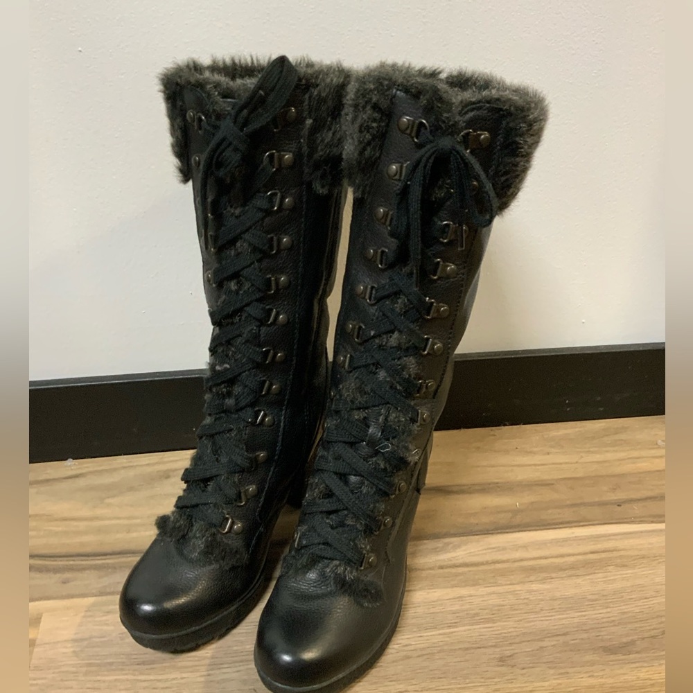 Born Lace up boots